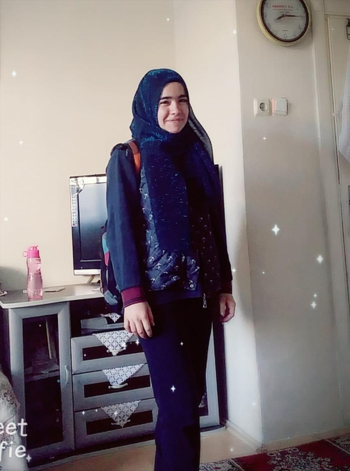 Erzurum'daki Karasu Nehri'nde cesedi bulunan gen&ccedil; kız toprağa verildi