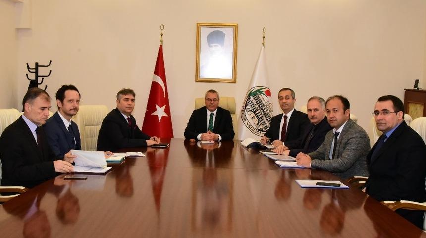 Manisa&rsquo;daki eğitim yatırımları g&ouml;r&uuml;ş&uuml;ld&uuml;