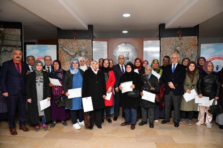 2019 yılında bin 942 kursiyer okuma-yazma öğrendi G4