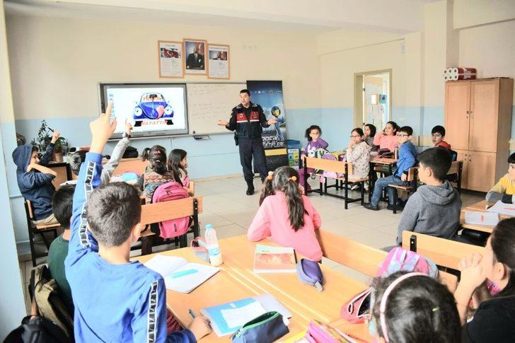 Çocuklara trafik eğitimi verildi G2