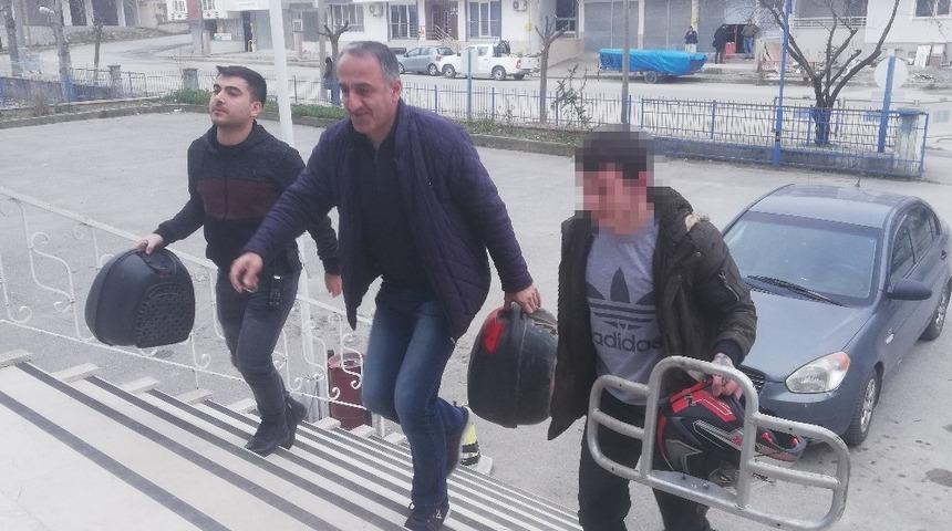 Motosiklet hırsızlığı zanlıları tutuklandı