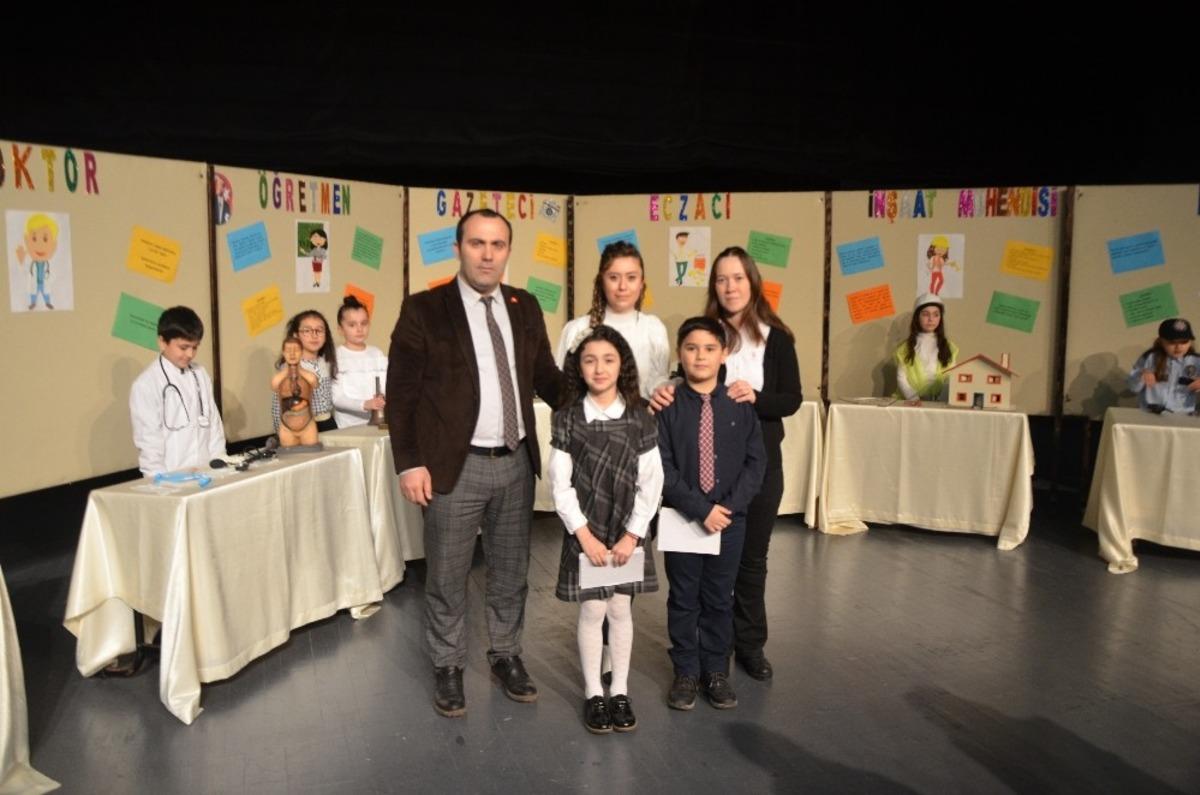 &Ouml;ğrencilere meslekler tanıtıldı
