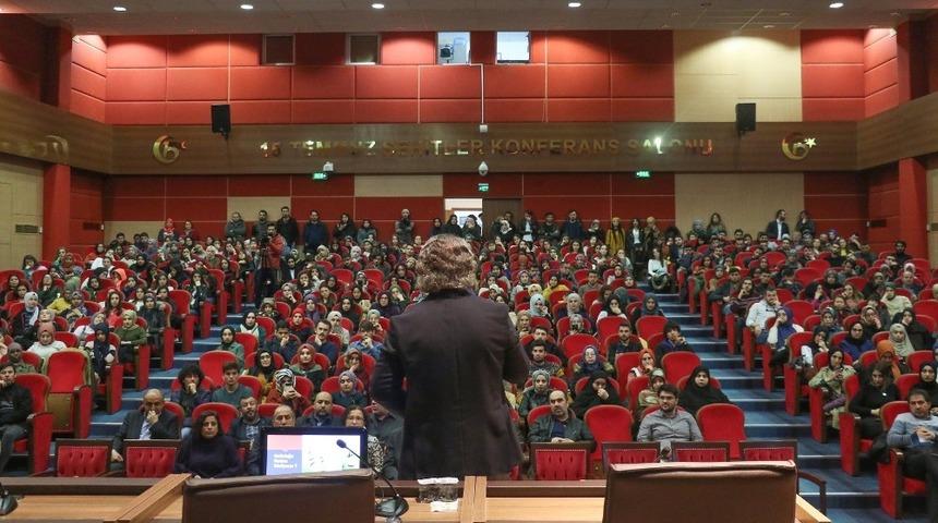 Kişisel Gelişim Uzmanı Aslanhan, &ouml;ğrencilerle bir araya geldi