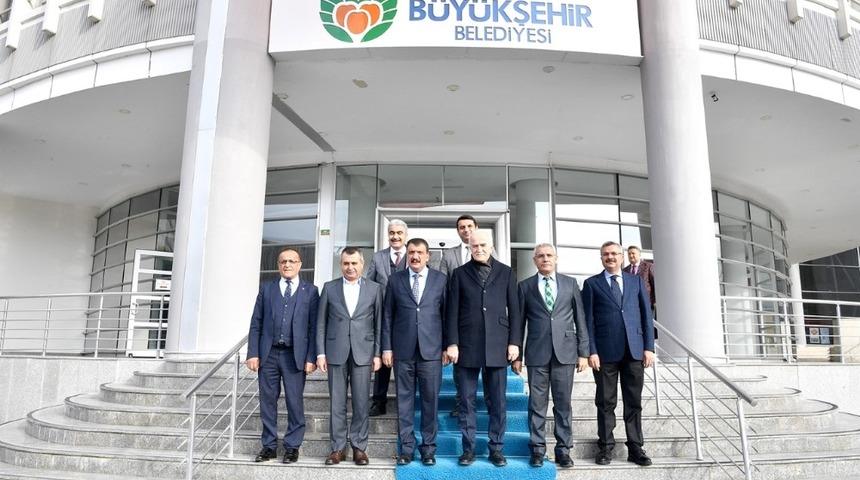 Depremde zarar g&ouml;ren vakıf eserlerinin onarımı