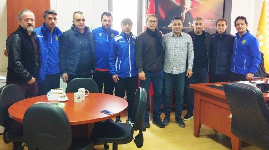 Yeni Malatyaspor altyapı antren&ouml;rleri Dekan G&uuml;ndoğdu&rsquo;ya ziyaret