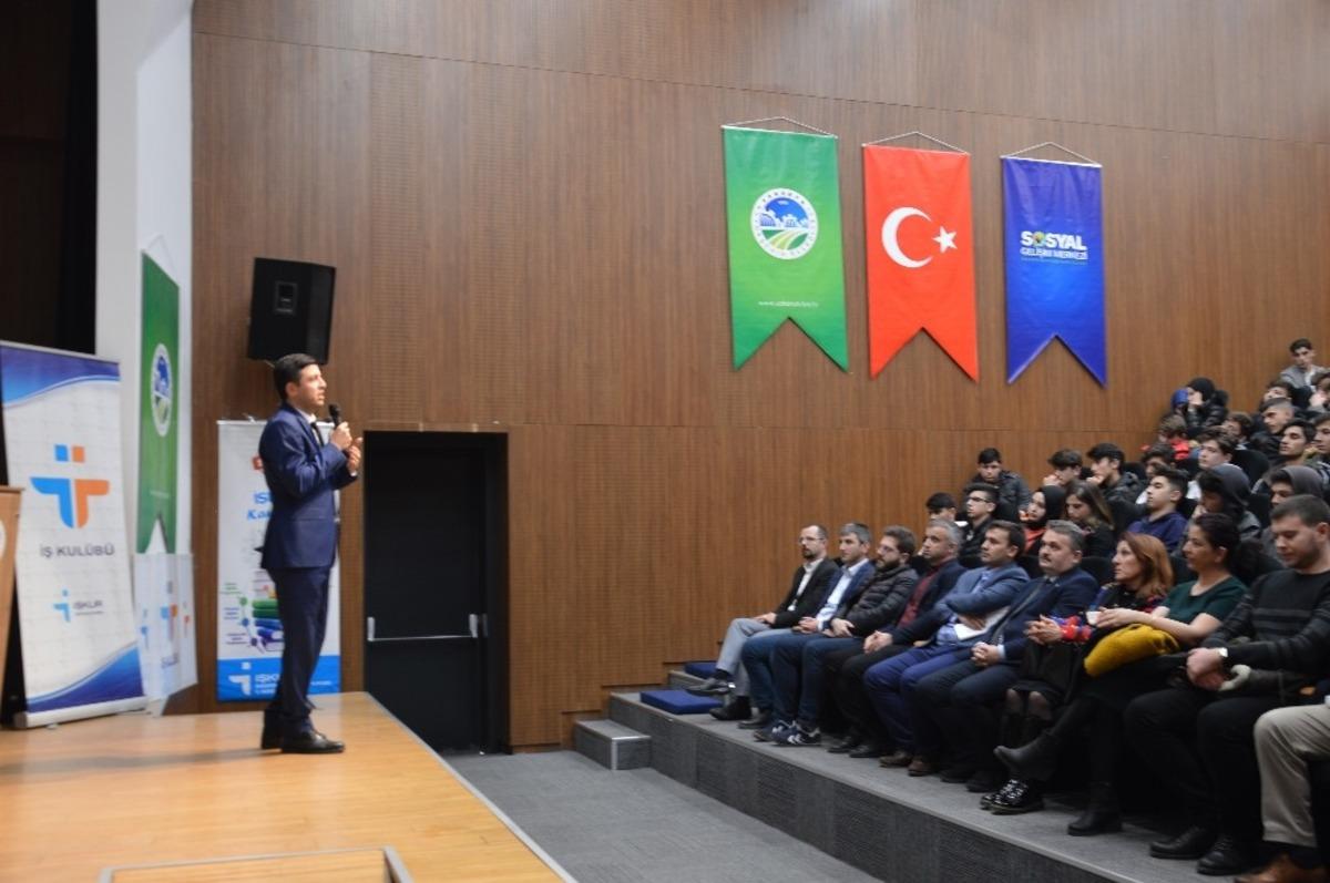 SUB&Uuml; tarafından &ouml;ğrencilere kariyer eğitimi verildi