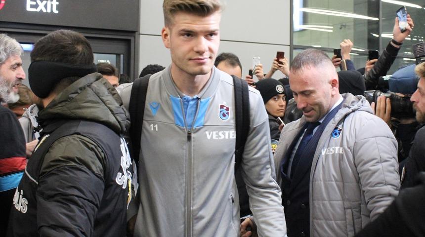 Trabzonspor, Beşiktaş derbisi için İstanbul'da