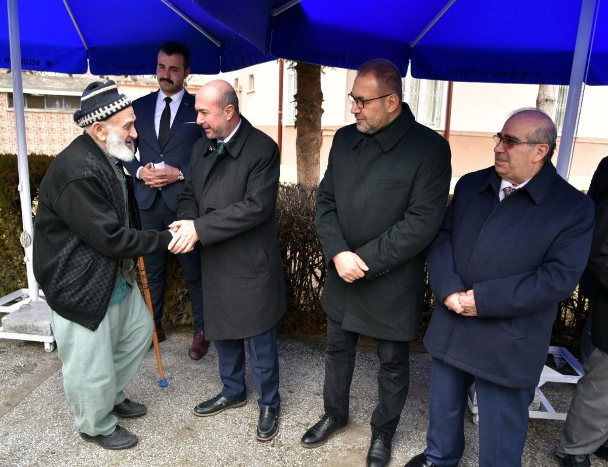 Başkan Pekyatırmacı Akabe Camisi&rsquo;nde vatandaşlarla buluştu