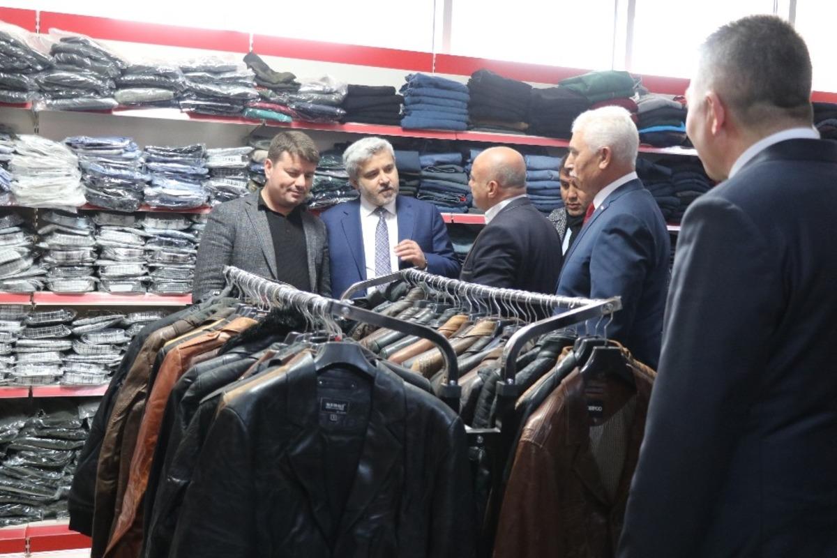 Kızılay&rsquo;dan AS&Uuml;&rsquo;ye yardım butiği