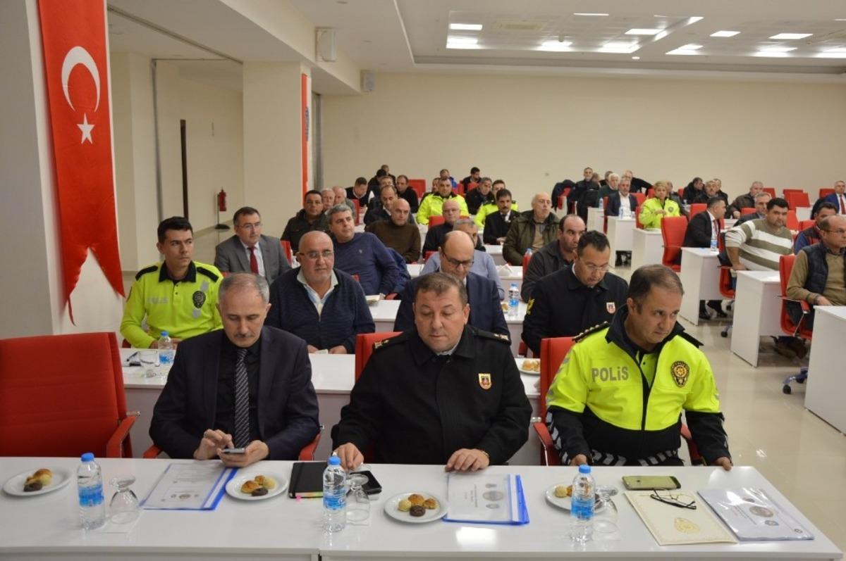 Manisa&rsquo;da otob&uuml;s g&uuml;venliği toplantısı yapıldı