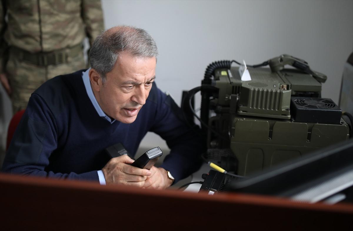 Milli Savunma Bakanı Hulusi Akar, İdlib'deki askere bu mesajı verdi