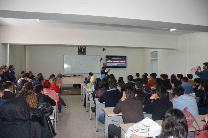 Ortaca’da üniversitelilere uyuşturucu semineri G1