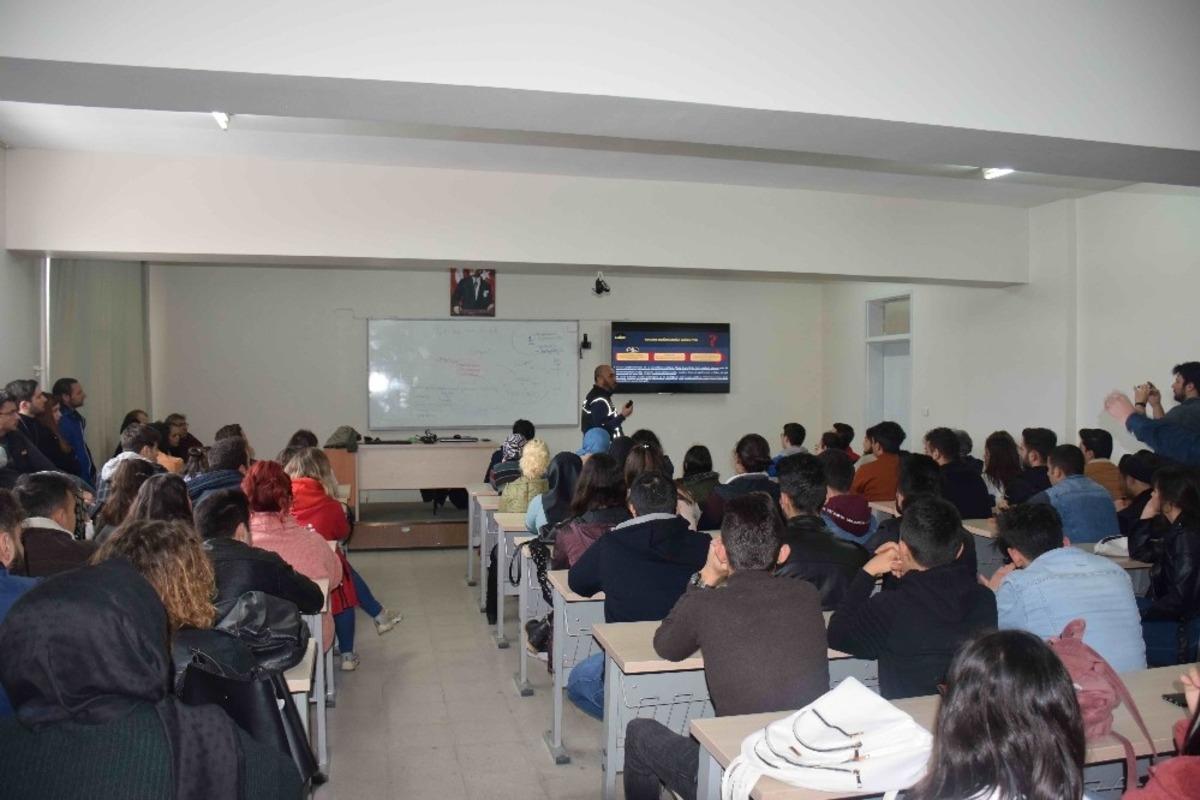 Ortaca&rsquo;da &uuml;niversitelilere uyuşturucu semineri