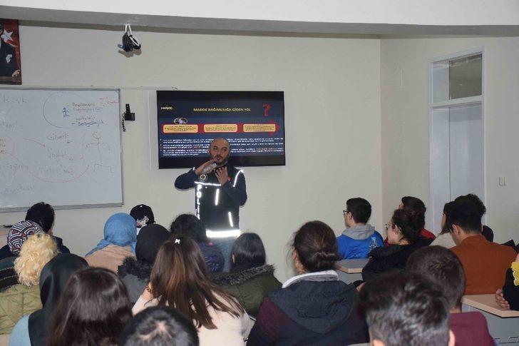 Ortaca’da üniversitelilere uyuşturucu semineri G2