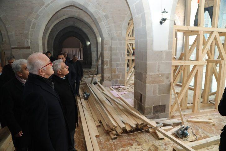 Vakıflar Genel Müdürü Ersoy, zarar gören eserleri inceledi G4