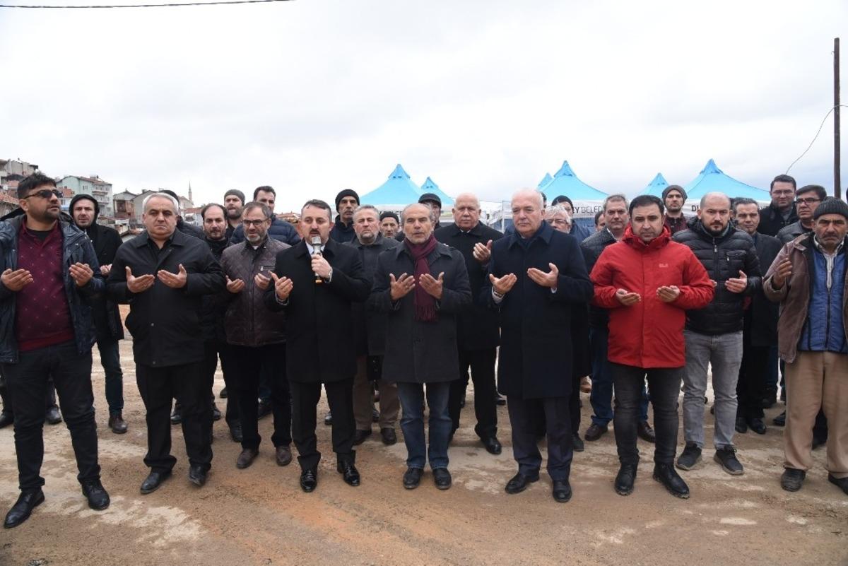 Dursunbey TOKİ&rsquo;nin temeli atıldı