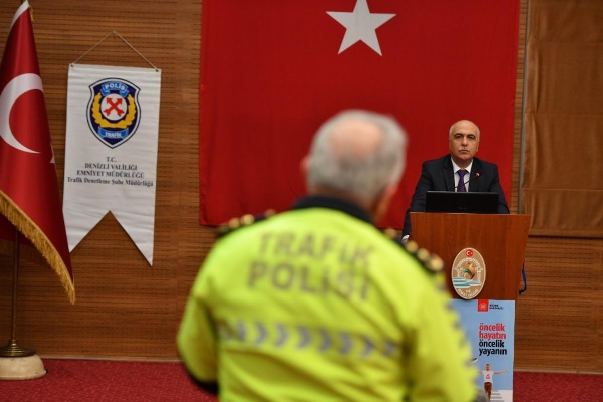 Denizli&rsquo;de otob&uuml;s kazalarının &ouml;nlenmesine y&ouml;nelik toplantı