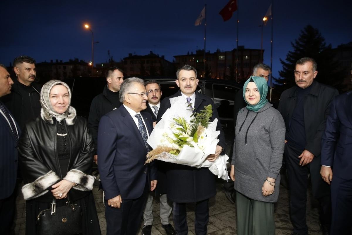 Bakan Pakdemirli B&uuml;y&uuml;kşehir&rsquo;de