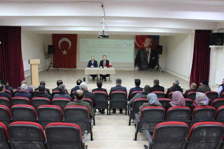 Öğrenci velilerine  "Bağımlılıkla Mücadele" toplantısı G2