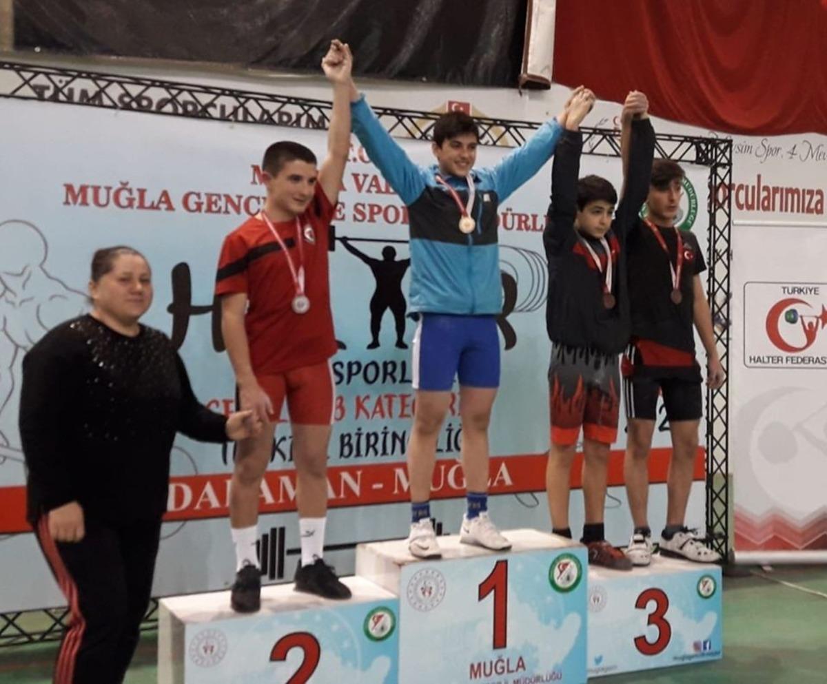 Ispartalı Haltercilerden T&uuml;rkiye dereceleri