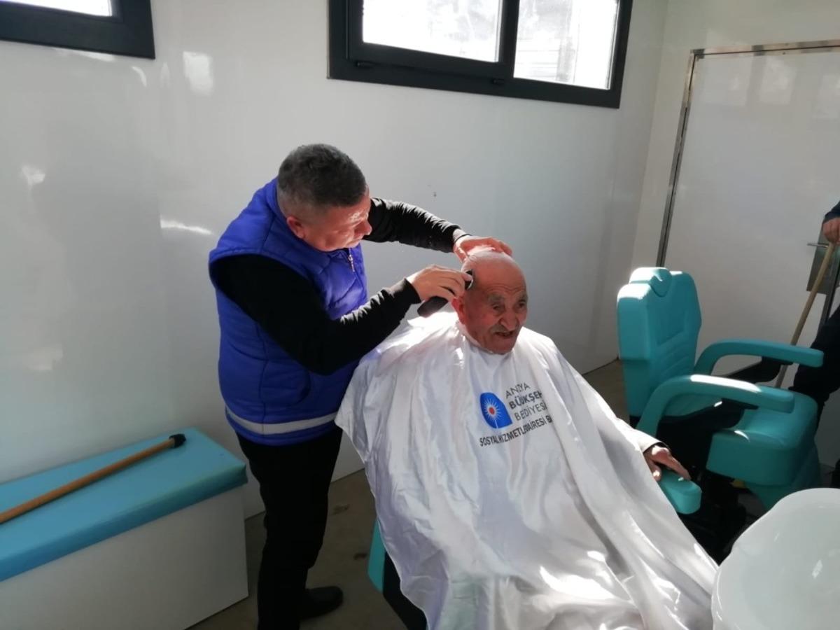 612 vatandaşa kuaf&ouml;r hizmeti verildi