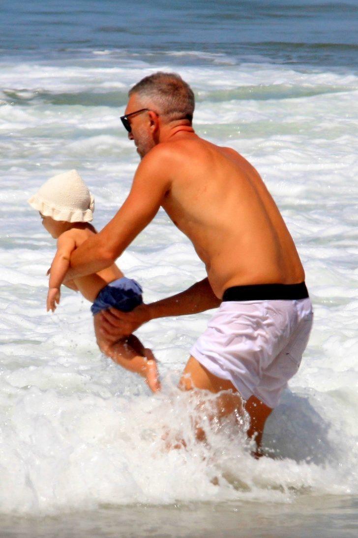 30 yaş farkı mutluluklarına engel olmadı  G3