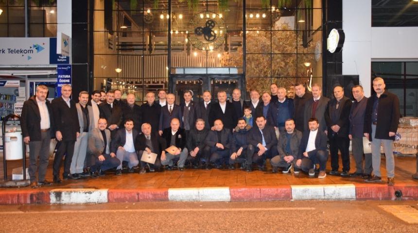 AK Parti teşkilatı vefa programında bir araya geldi