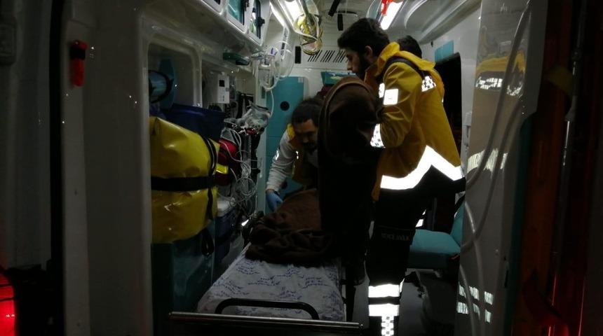 16 g&ouml;&ccedil;meni taşıyan bot batmaktan son anda kurtuldu