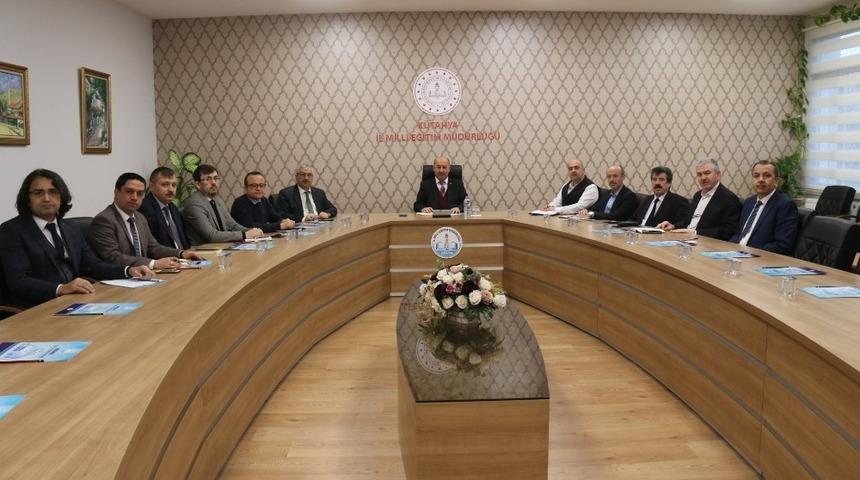 K&uuml;tahya&rsquo;da Milli Eğitim M&uuml;d&uuml;r Yardımcıları ve Şube M&uuml;d&uuml;rleri toplantısı