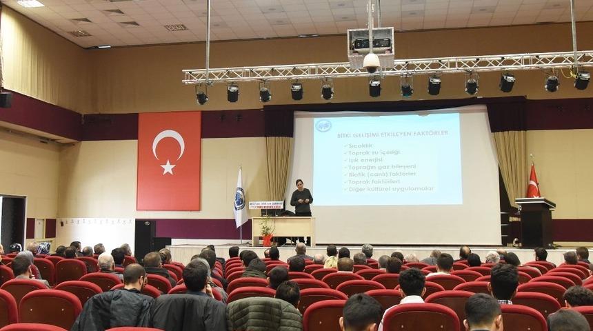 KM&Uuml;&rsquo;de toprak verimliliği ve g&uuml;bre konferansı