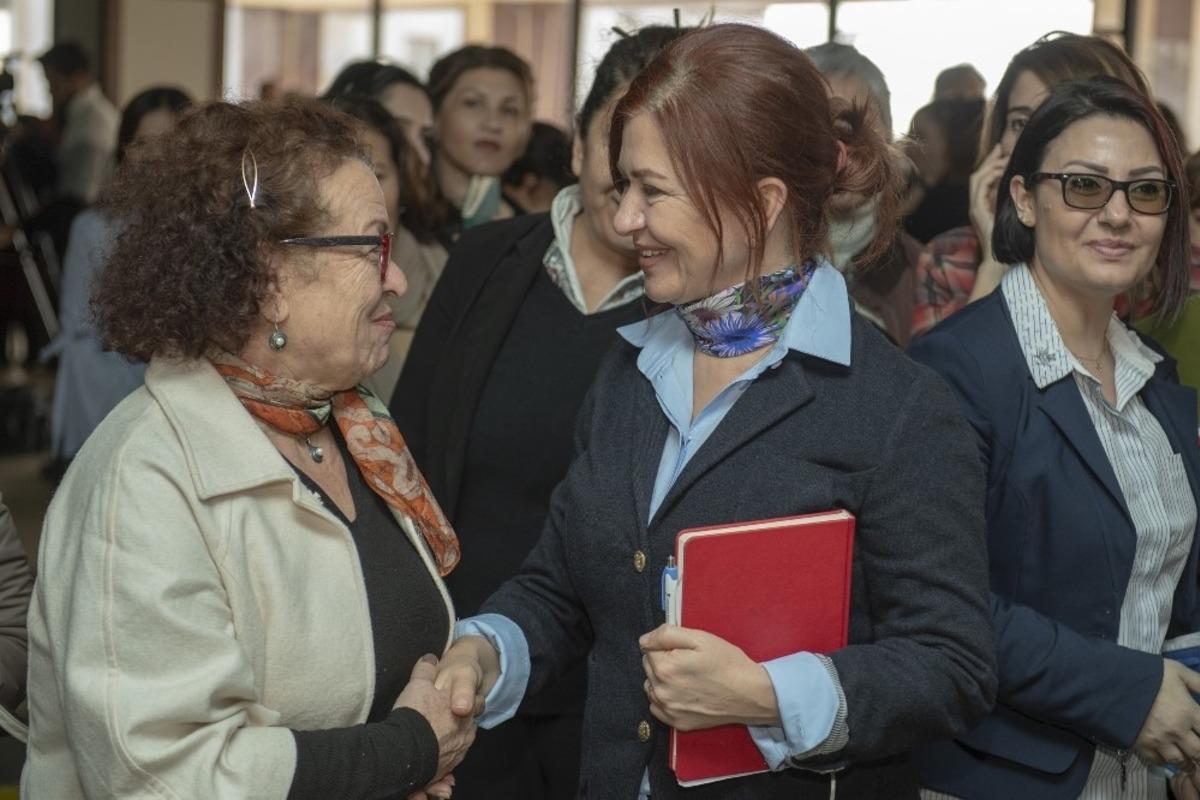 &rsquo;Kadın ve aile hizmetlerine g&ouml;n&uuml;ll&uuml; katılım&rsquo; i&ccedil;in toplandılar