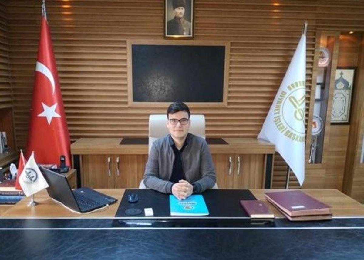 Lise &ouml;ğrencisi bir g&uuml;nl&uuml;ğ&uuml;ne il m&uuml;ft&uuml;s&uuml; oldu