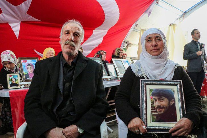 Diyarbakır annelerinin oturma eylemine 2 aile daha katıldı G1