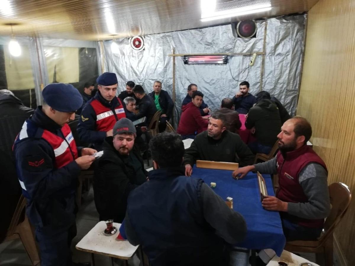 Jandarma Antalya&rsquo;da 35 kişiyi yakaladı