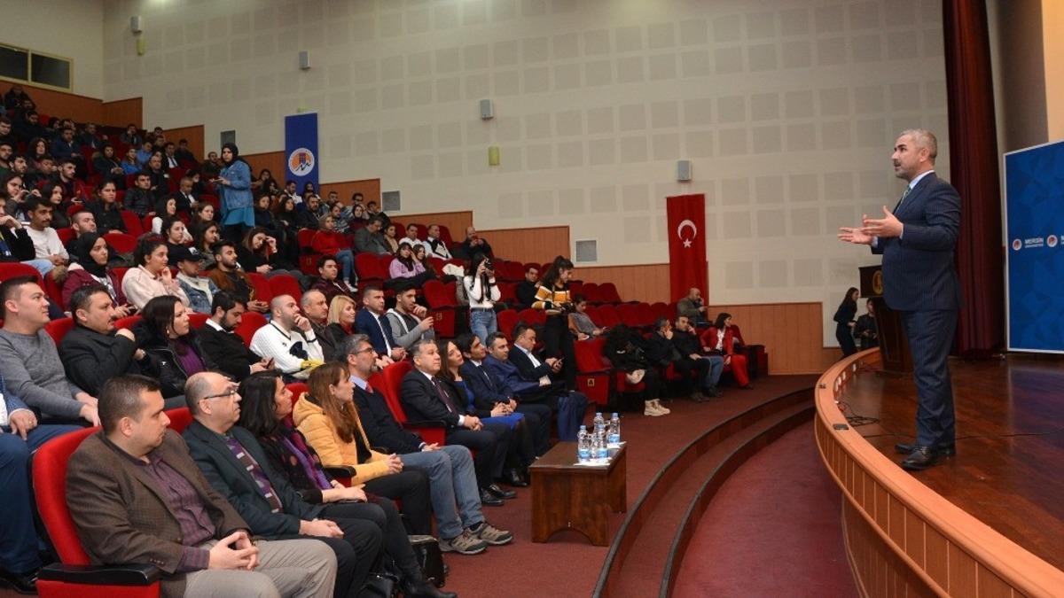 Mersin &Uuml;niversitesinde &lsquo;Medyada Haber ve G&uuml;ven İlişkisi&rsquo; s&ouml;yleşisi
