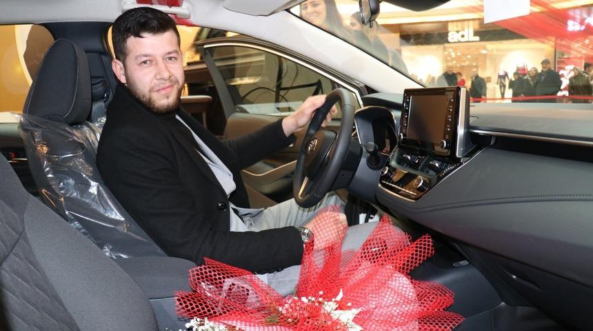 600 TL'lik alışverişle 200 bin TL değerindeki aracın sahibi oldu