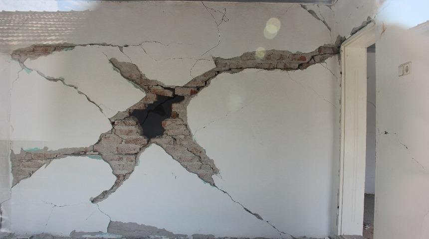 Manisa&rsquo;da son 16 saatte 44 deprem