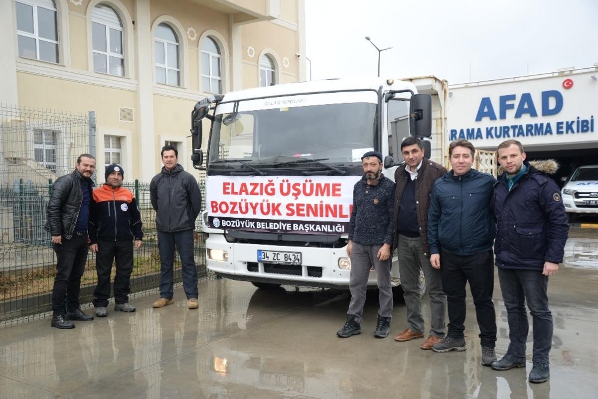 Boz&uuml;y&uuml;k&rsquo;te toplanan yardımlar AFAD&rsquo;a teslim edildi