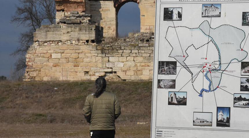 Edirne'de tarihi keşif heyecanı! Edirne Yeni Sarayı'nın giriş kapısının temeline ulaşıldı