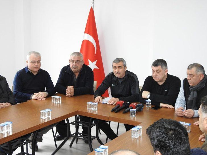 Düzcespor’da Mustafa Sarıgül resmen dönemi başladı G2