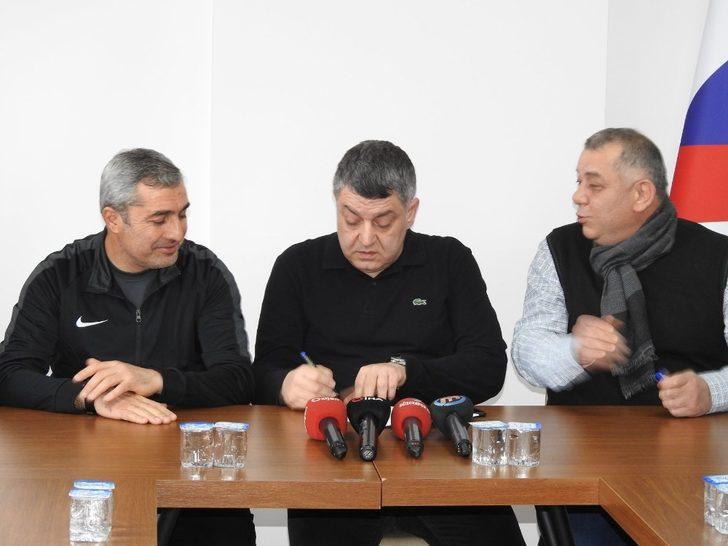 Düzcespor’da Mustafa Sarıgül resmen dönemi başladı G5