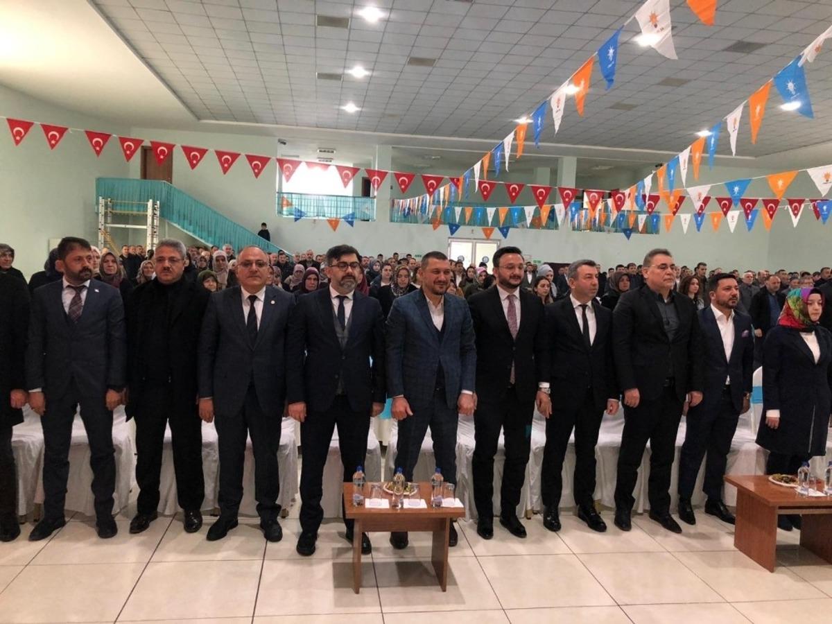 AK Parti&rsquo;de 3 il&ccedil;ede kongre yapıldı