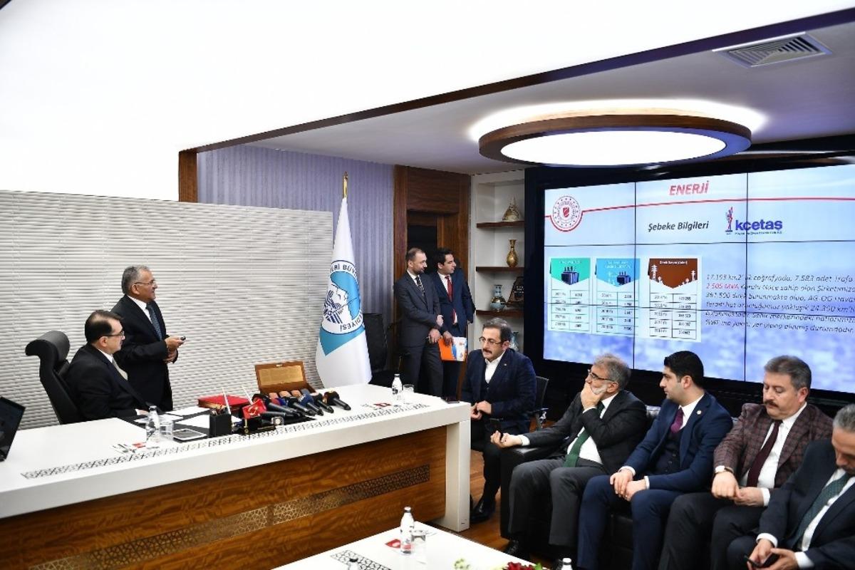 Enerji ve Tabii Kaynaklar Bakanı D&ouml;nmez, Başkan B&uuml;y&uuml;kkılı&ccedil;&rsquo;ı ziyaret etti