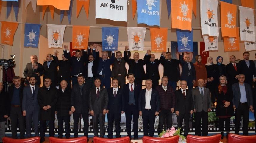 AK Parti&rsquo;de kongre s&uuml;reci başladı