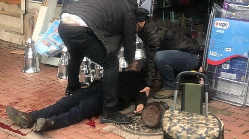 Manisa'da korkun&ccedil; cinayet! K&uuml;f&uuml;rl&uuml; mesajlar g&ouml;nderdiği i&ccedil;in kurşun yağdırdı