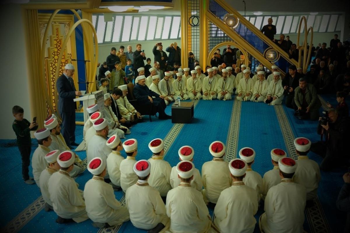 Erzincan&rsquo;da hafızlara icazet belgeleri verildi