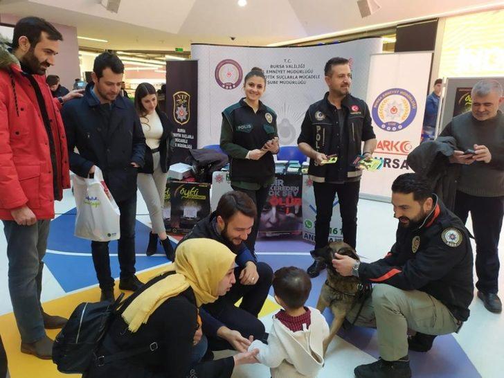 Bursa’da AVM’de narkotik nokta uygulaması G1