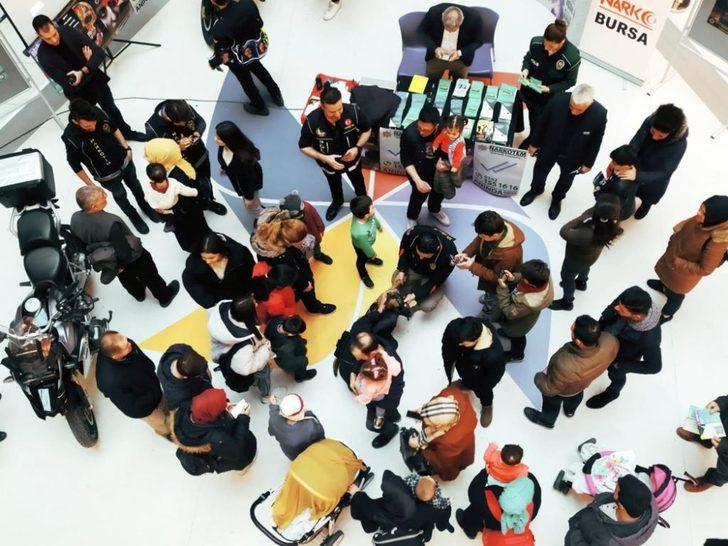Bursa’da AVM’de narkotik nokta uygulaması G3