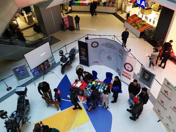 Bursa’da AVM’de narkotik nokta uygulaması G5
