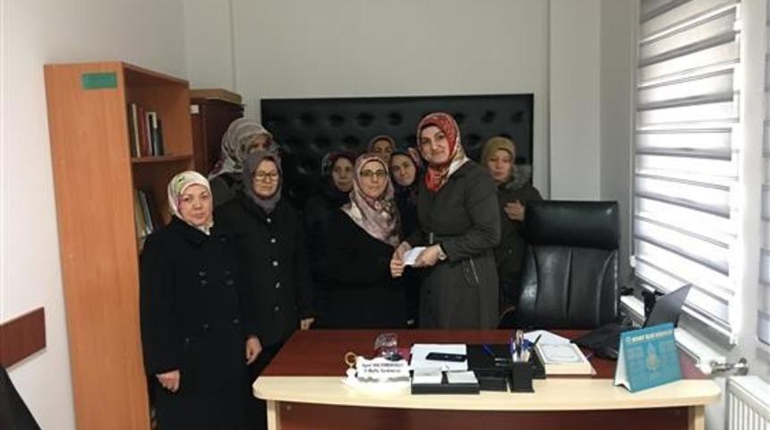 Kur&rsquo;an kursu &ouml;ğrencilerinden İdlib&rsquo;e anlamlı yardım